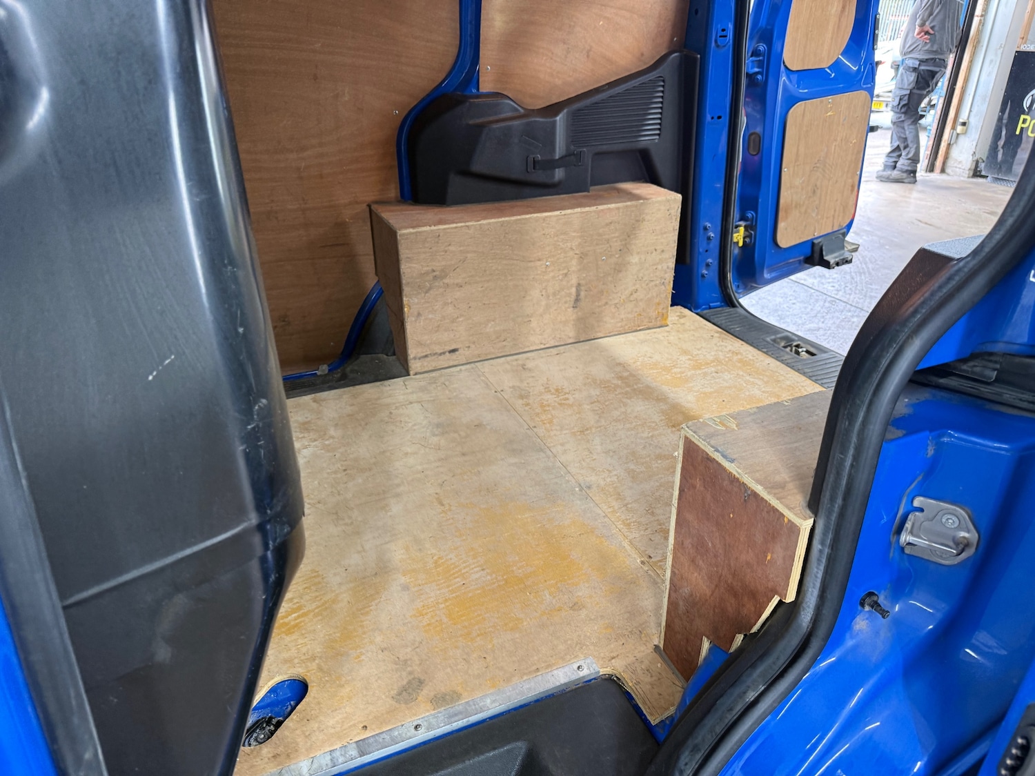 Used Ford Transit Courier 2018 for sale - 78043156: Photo 10