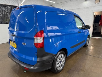 Used Ford Transit Courier 2018 for sale - 78043156: Photo