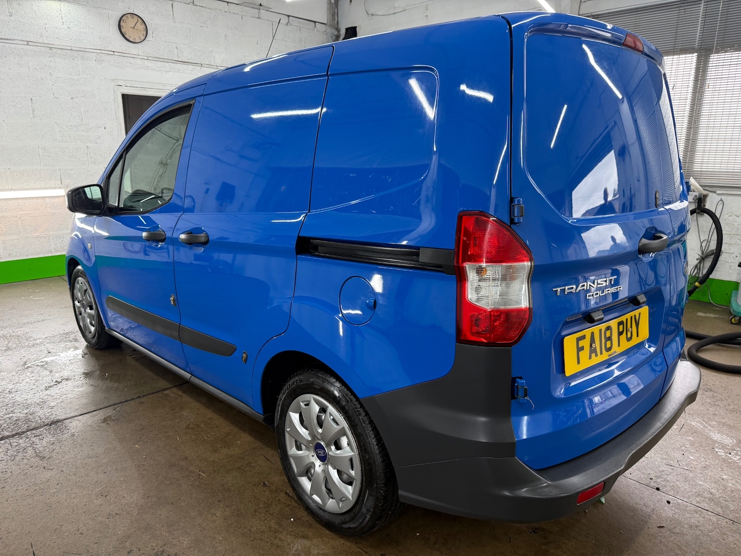 Used Ford Transit Courier 2018 for sale - 78043156: Photo 4