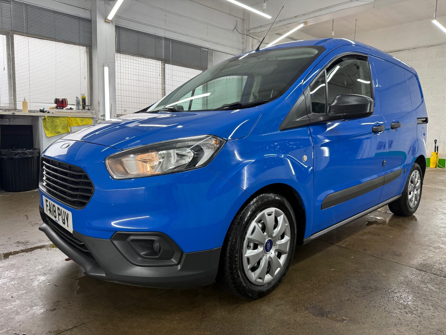 Used Ford Transit Courier 2018 for sale - 78043156: Photo 6