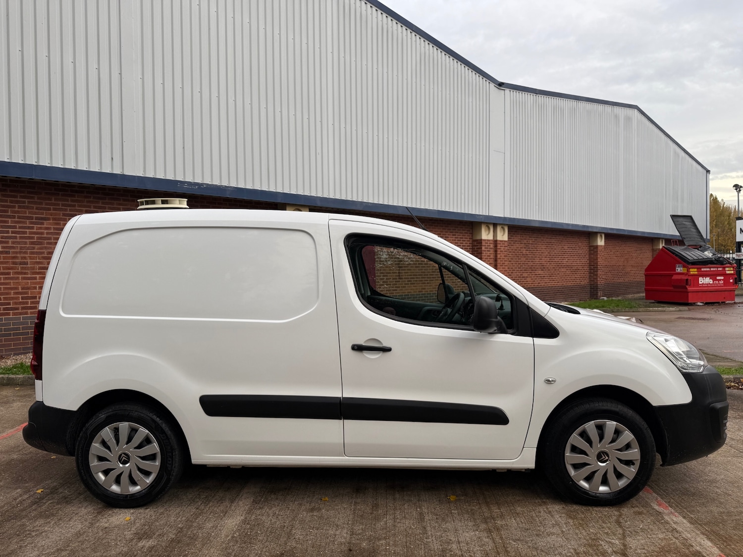 Used Citroen Berlingo 2017 for sale - 76480057: Photo 2