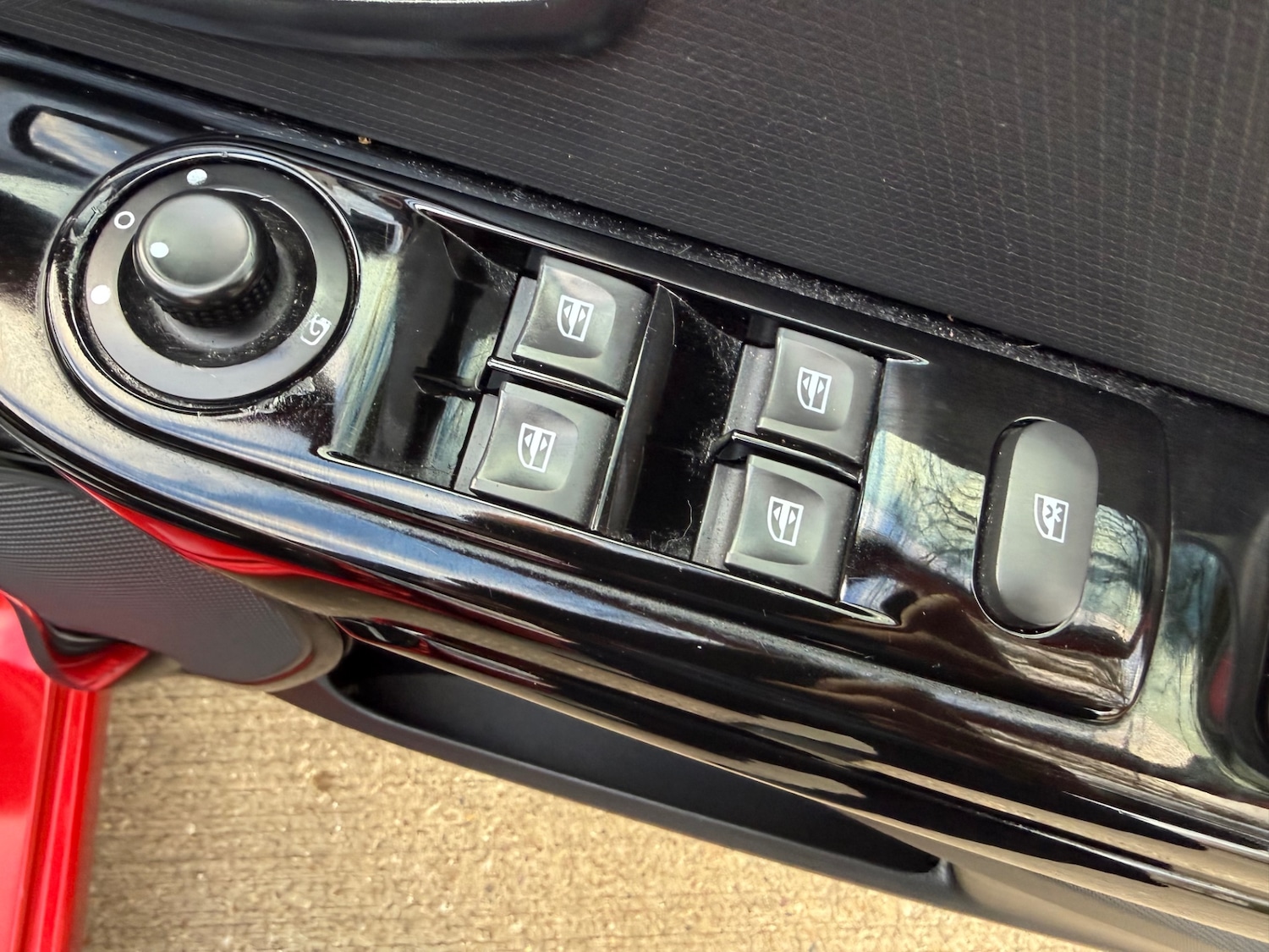 Used Renault Clio 2014 for sale - 76897160: Photo 10