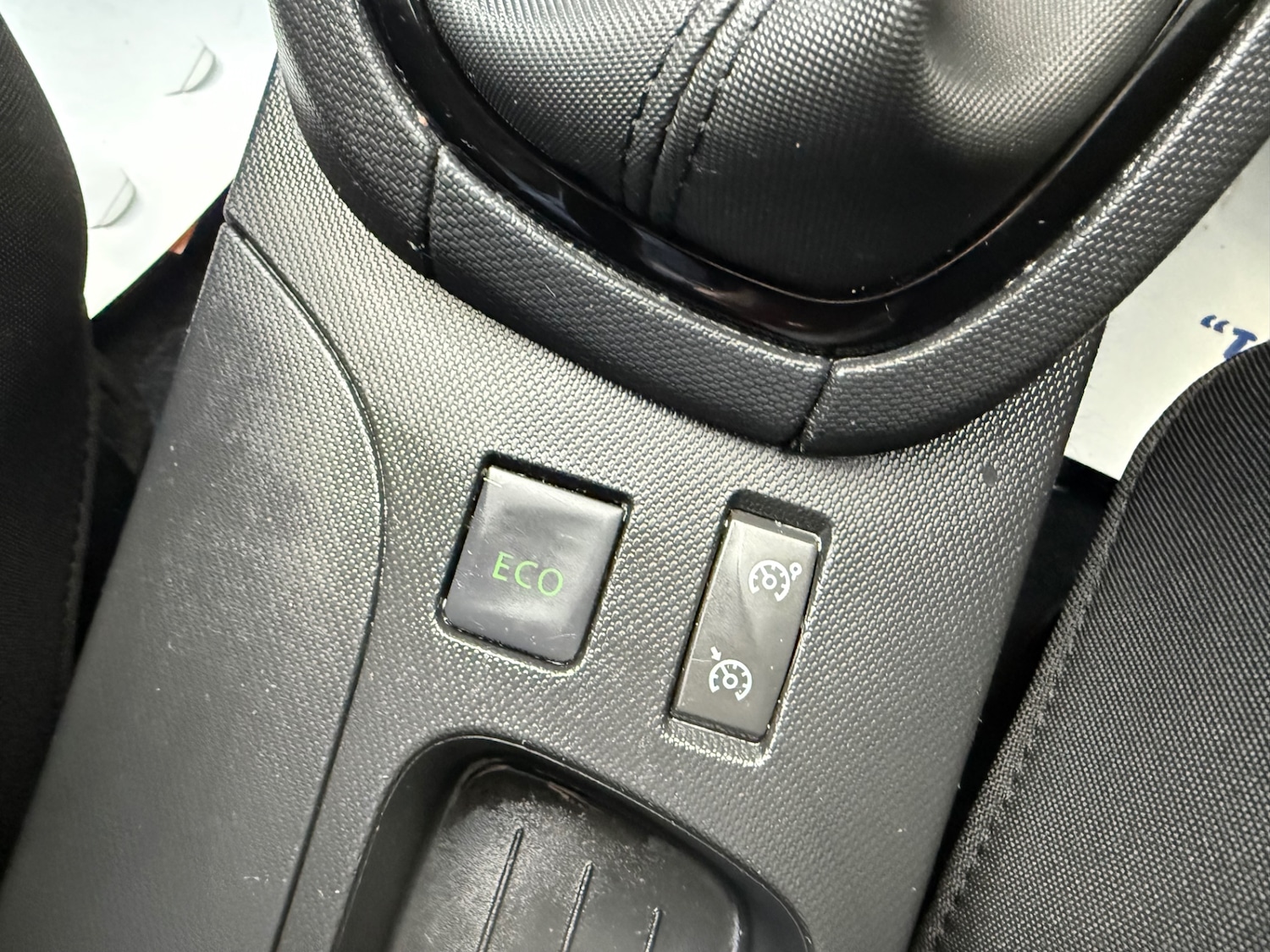 Used Renault Clio 2014 for sale - 76897160: Photo 22