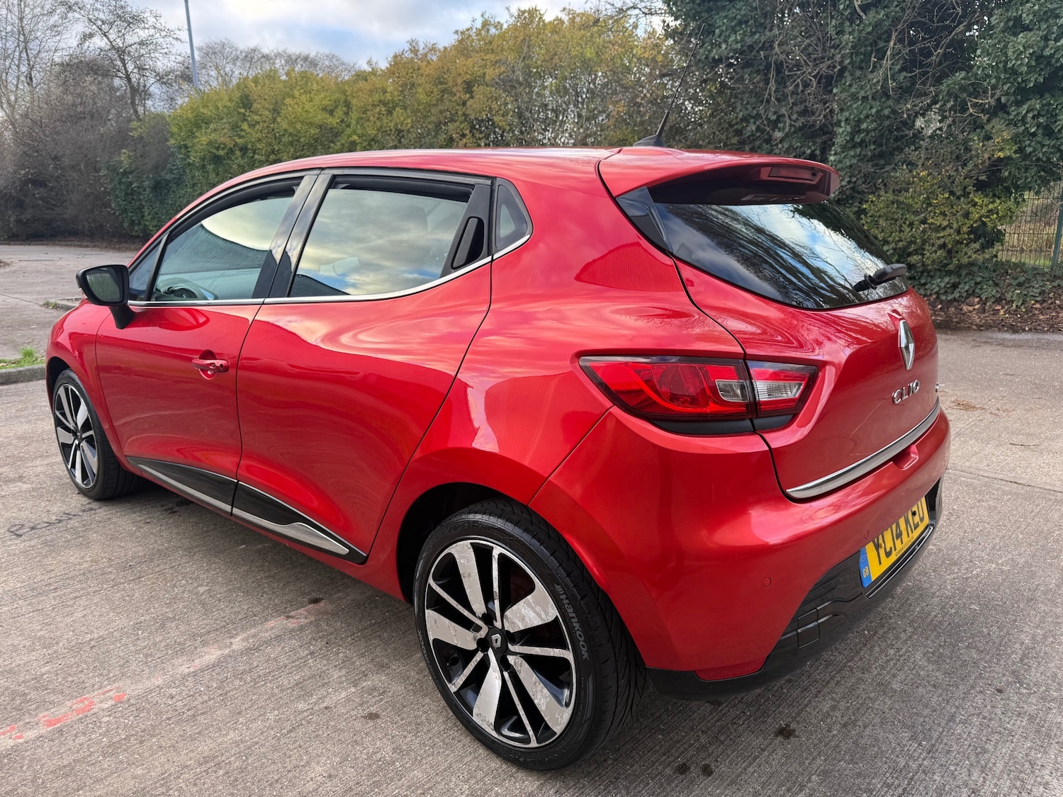 Used Renault Clio 2014 for sale - 76897160: Photo 4