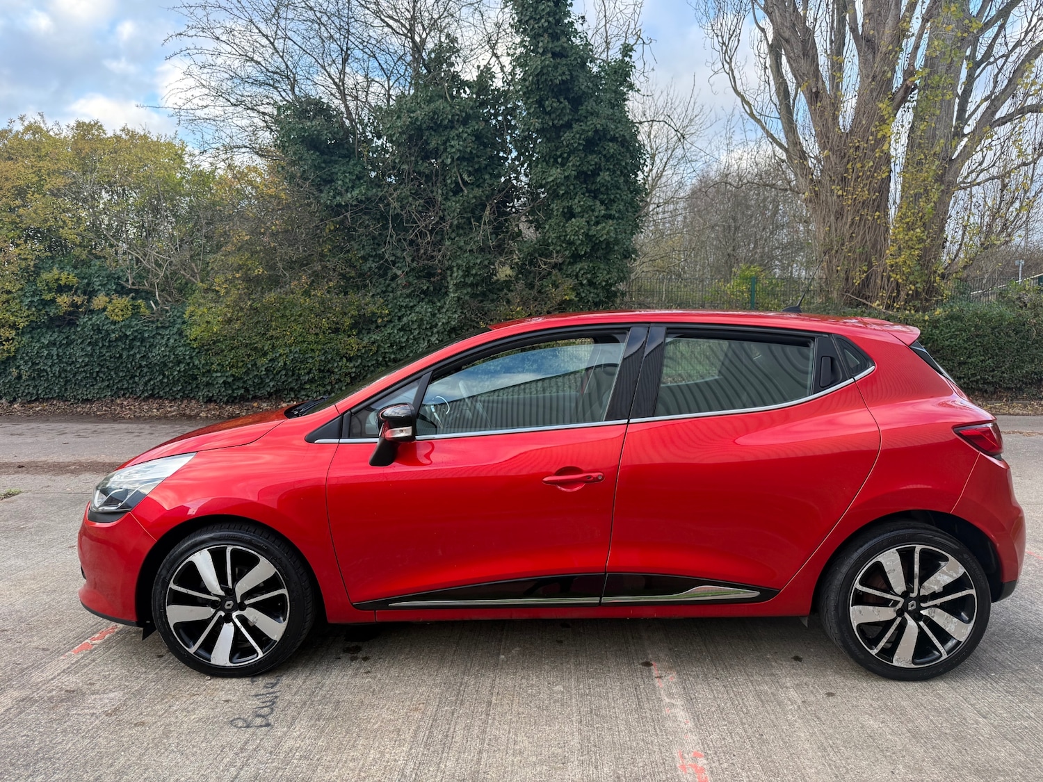 Used Renault Clio 2014 for sale - 76897160: Photo 5