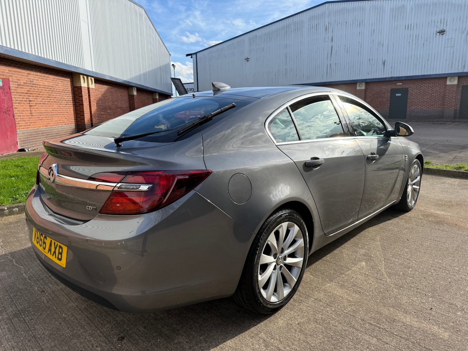 Used Vauxhall Insignia 2016 for sale - 77721706: Photo 3