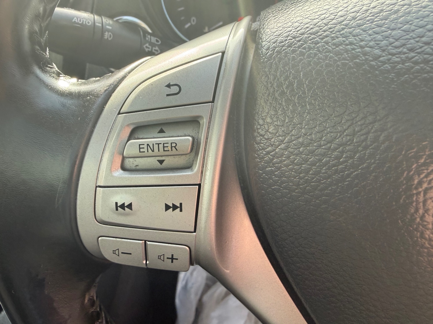 Used Nissan Qashqai 2015 for sale - 77763052: Photo 15