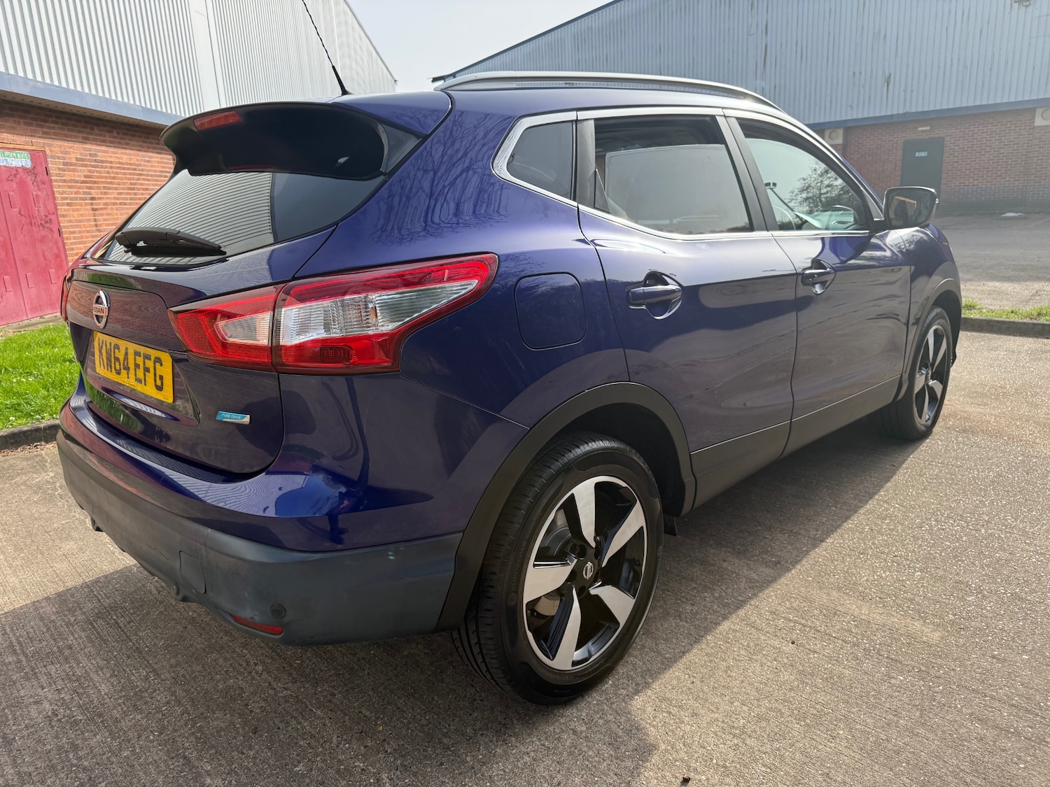 Used Nissan Qashqai 2015 for sale - 77763052: Photo 3