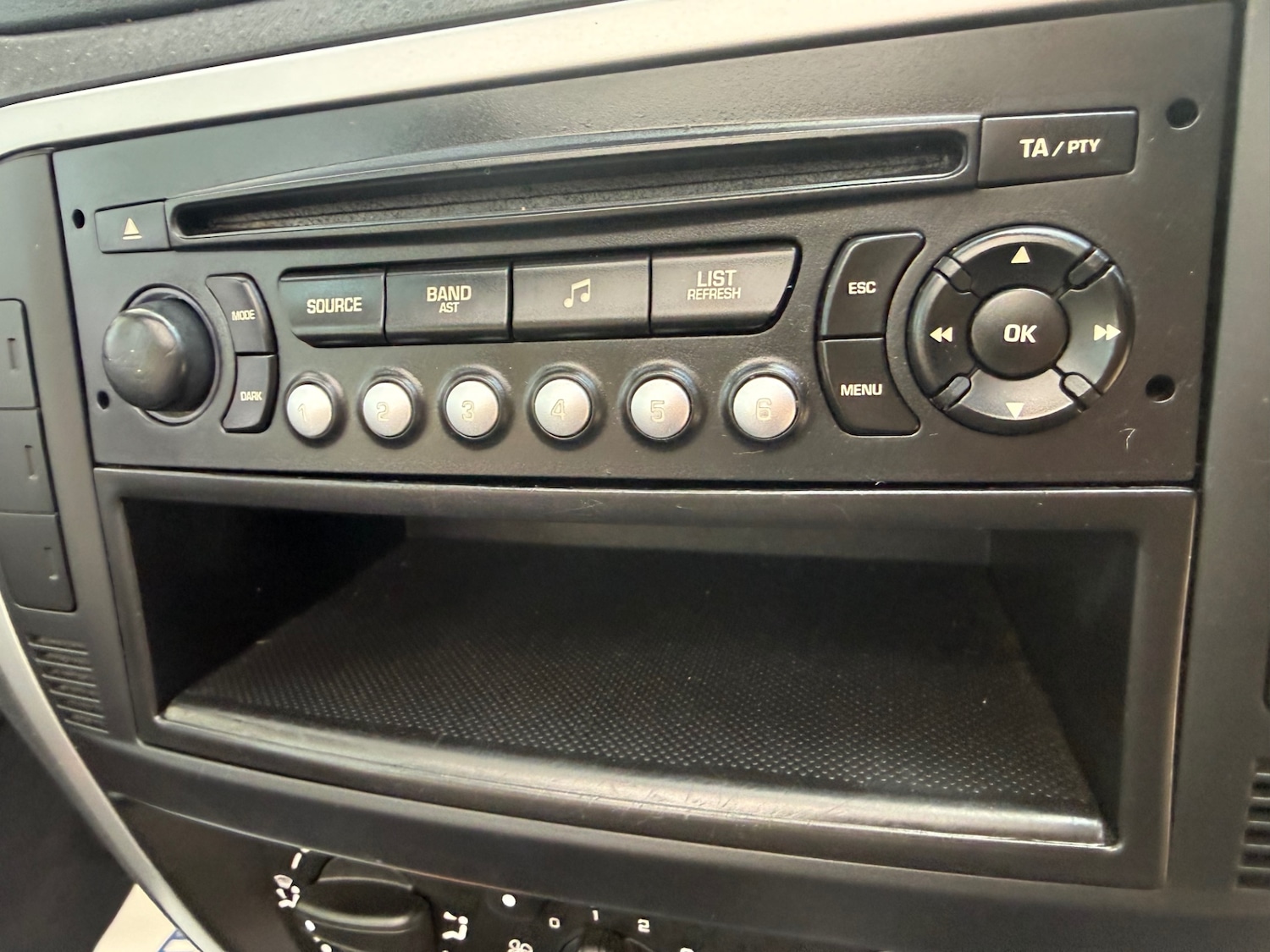 Used Citroen C3 Pluriel 2008 for sale - 77311521: Photo 13