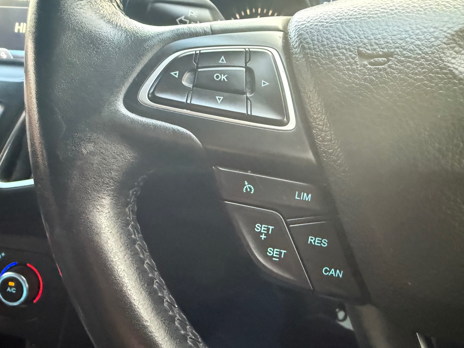 Used Ford Focus 2014 for sale - 76710040: Photo 15