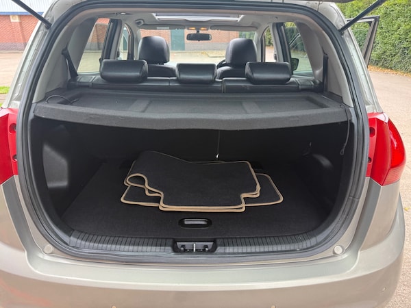 Used Kia Venga 2014 for sale - 76198752: Photo 10