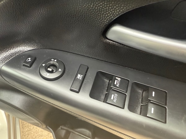 Used Kia Venga 2014 for sale - 76198752: Photo 11