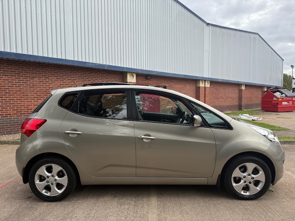 Used Kia Venga 2014 for sale - 76198752: Photo 2
