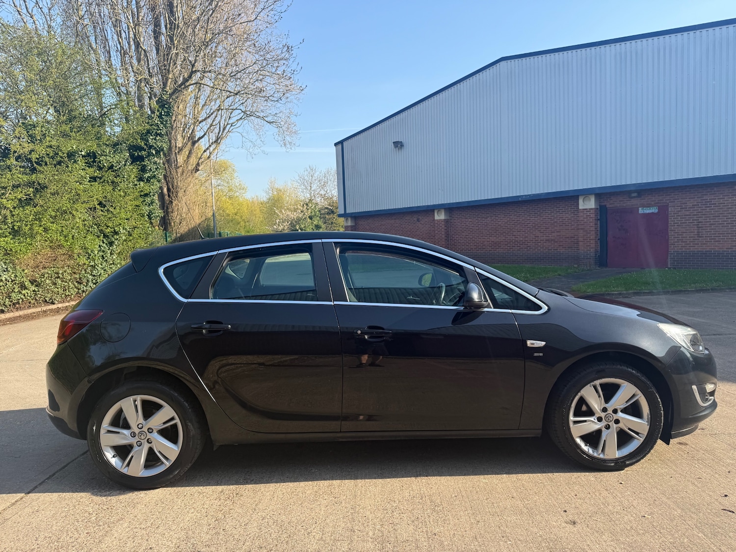 Used Vauxhall Astra 2014 for sale - 78162539: Photo 2