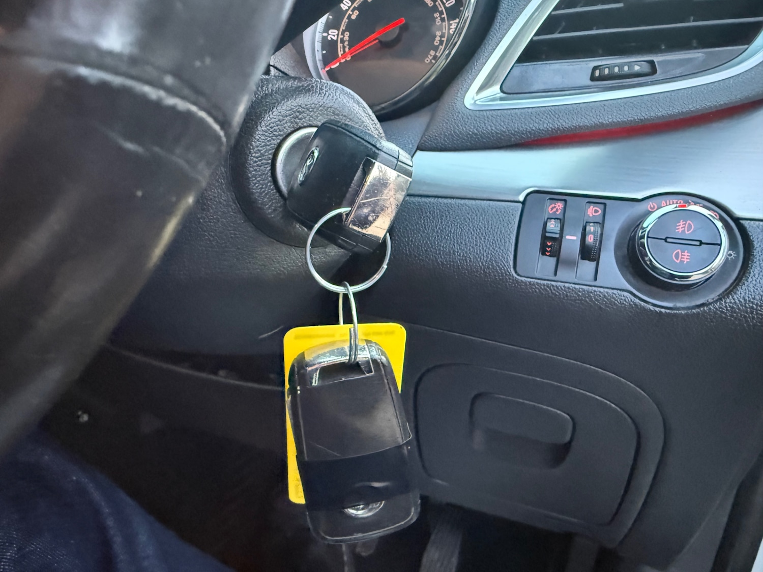 Used Vauxhall Mokka 2015 for sale - 77264585: Photo 12