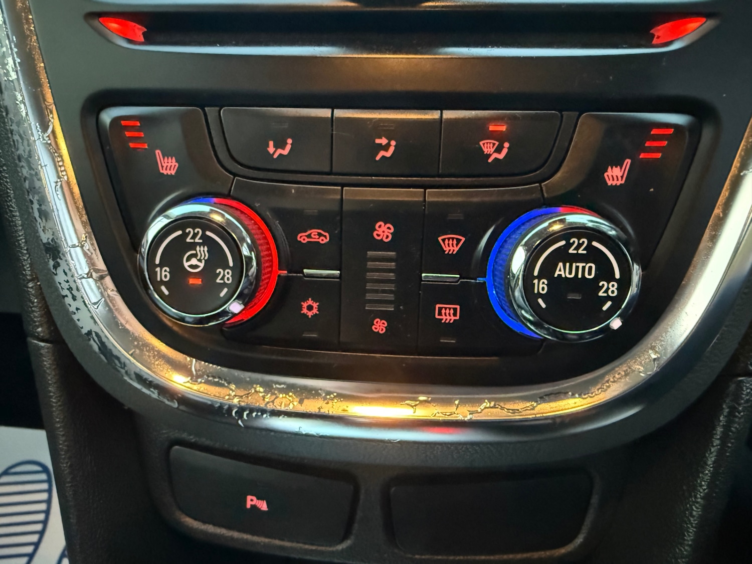 Used Vauxhall Mokka 2015 for sale - 77264585: Photo 16