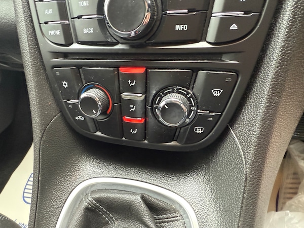 Used Vauxhall Meriva 2015 for sale - 76232681: Photo 18