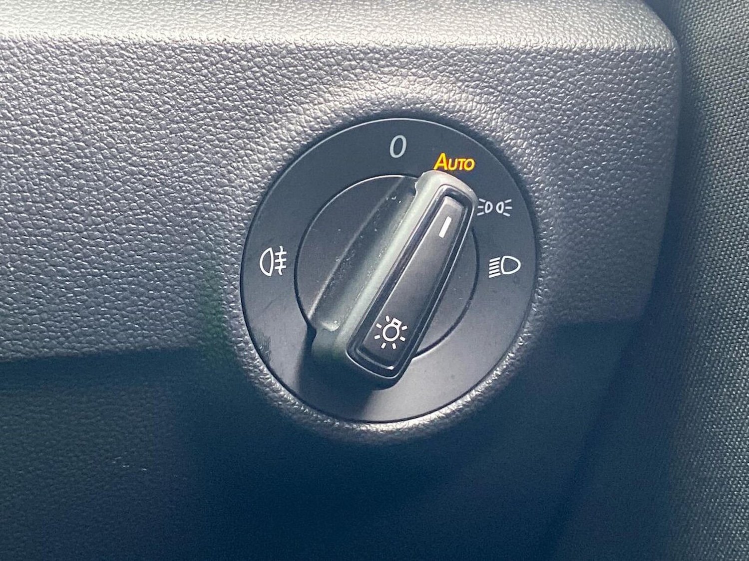 Used Volkswagen T-Roc 2025 for sale - 75956176: Photo 24