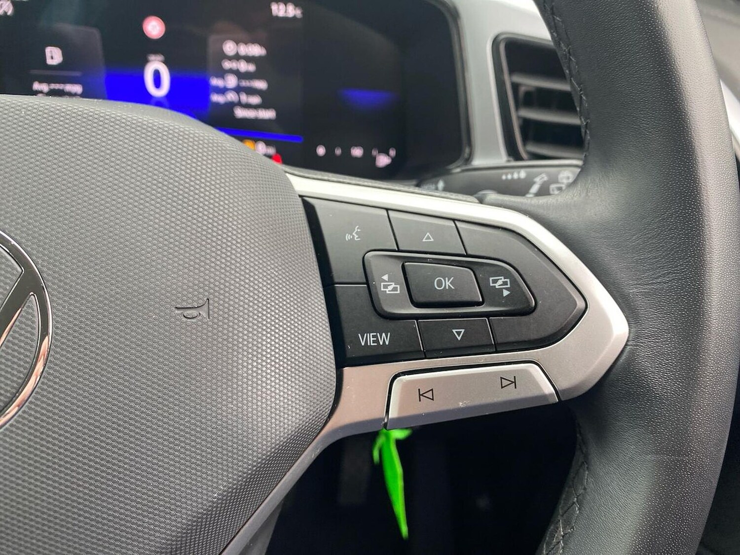 Used Volkswagen T-Roc 2025 for sale - 75956176: Photo 25