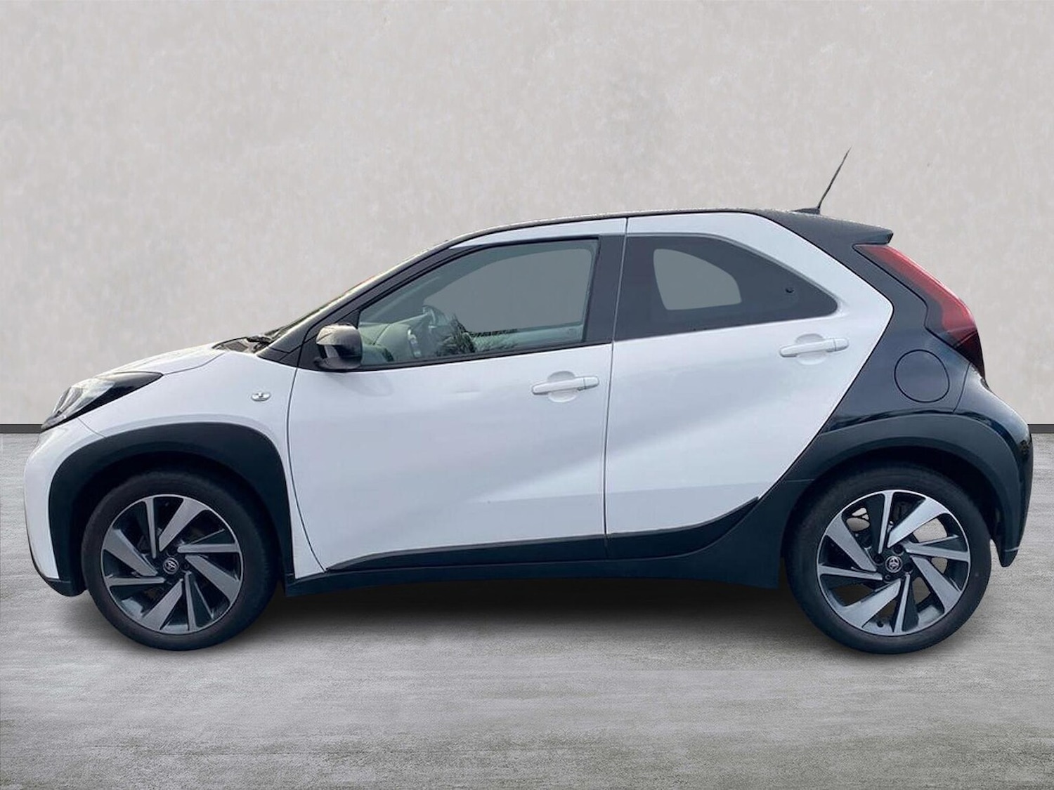 Used Toyota Aygo X 2023 for sale - 77024259: Photo 19