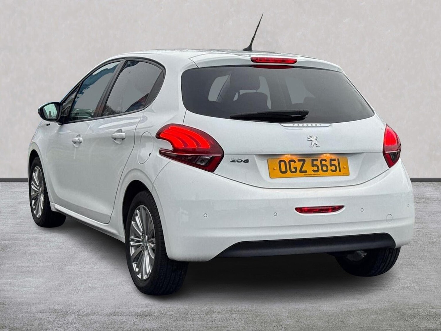 Used Peugeot 208 2019 for sale - 76879682: Photo 2