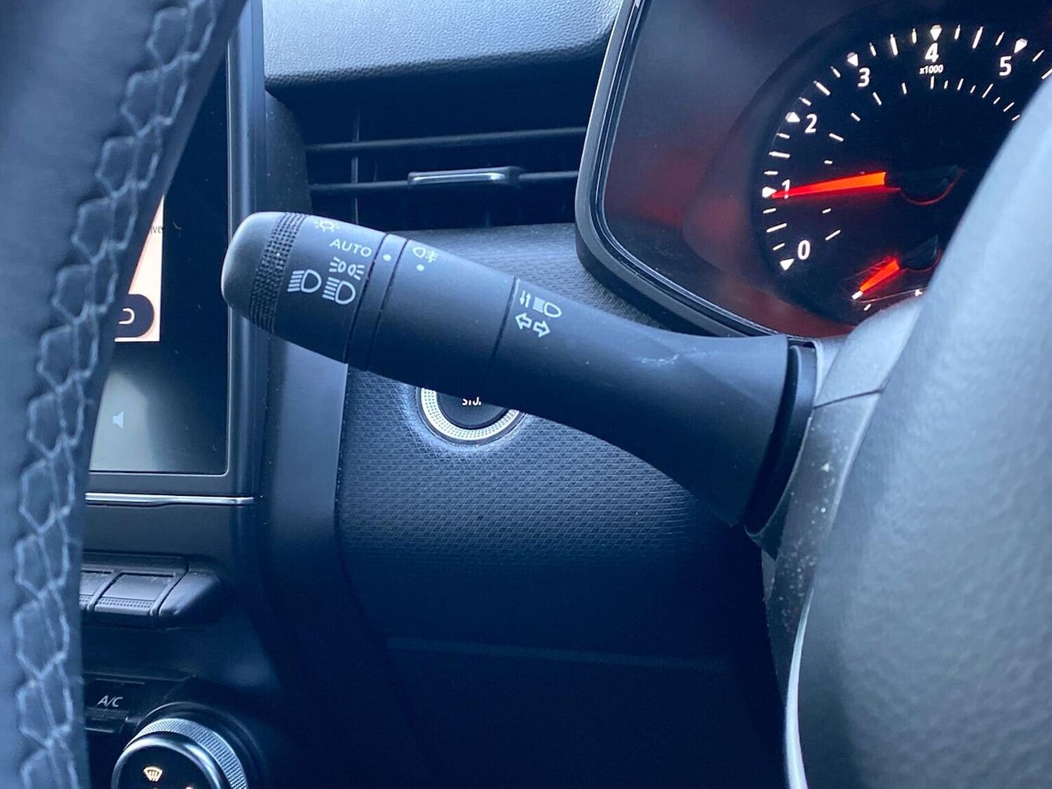 Used Renault Clio 2022 for sale - 77689542: Photo 29