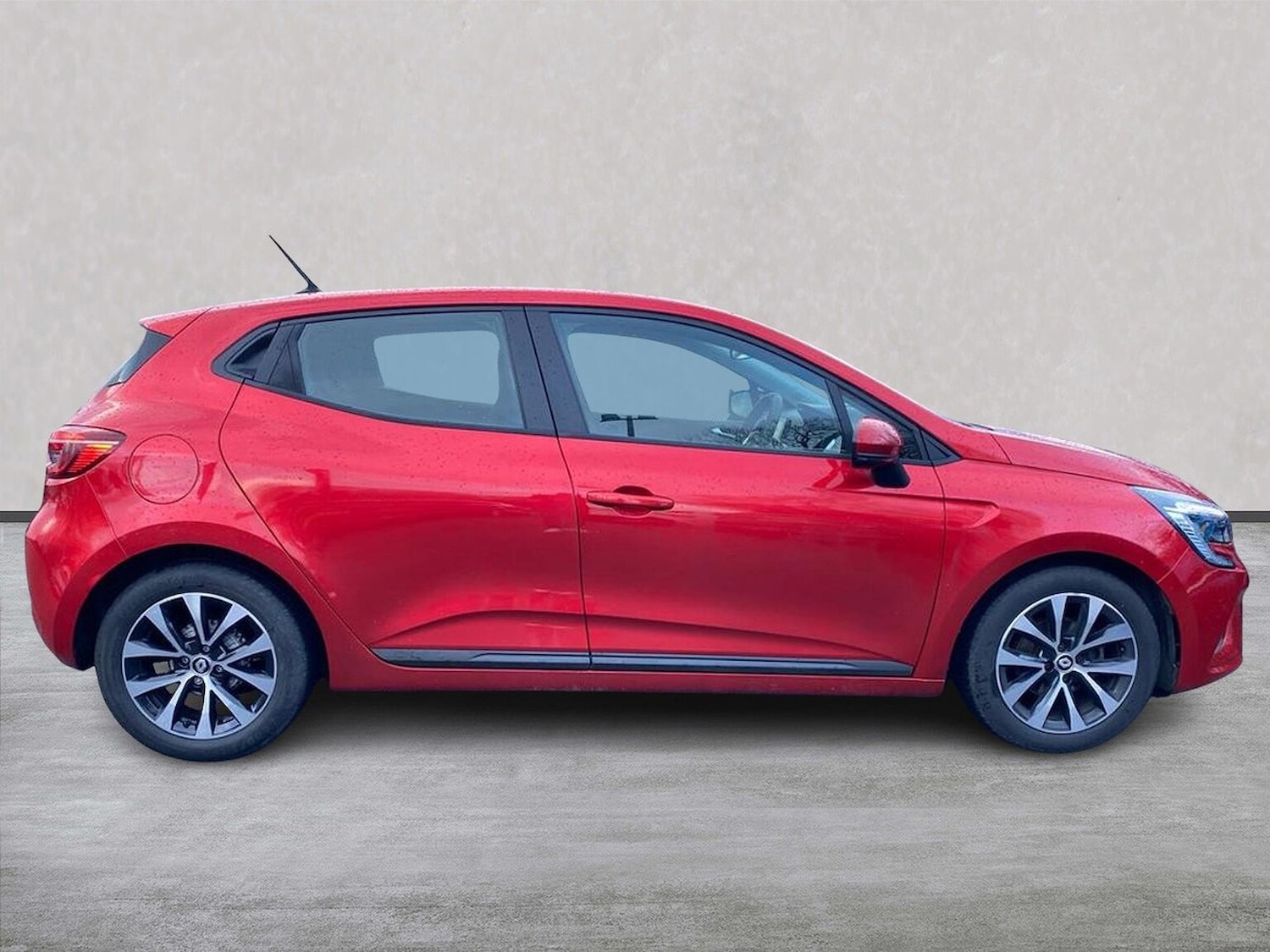 Used Renault Clio 2022 for sale - 77689542: Photo 3