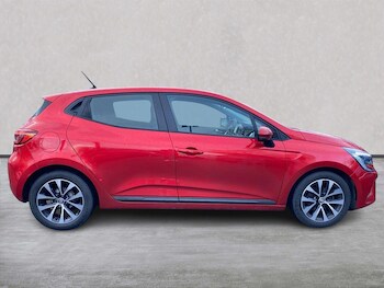 Used Renault Clio 2022 for sale - 77689542: Photo