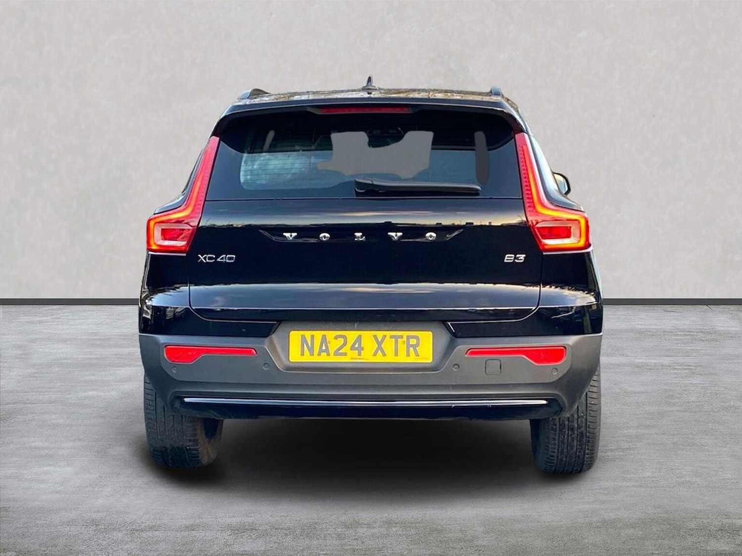 Used Volvo XC40 2024 for sale - 77488944: Photo 4