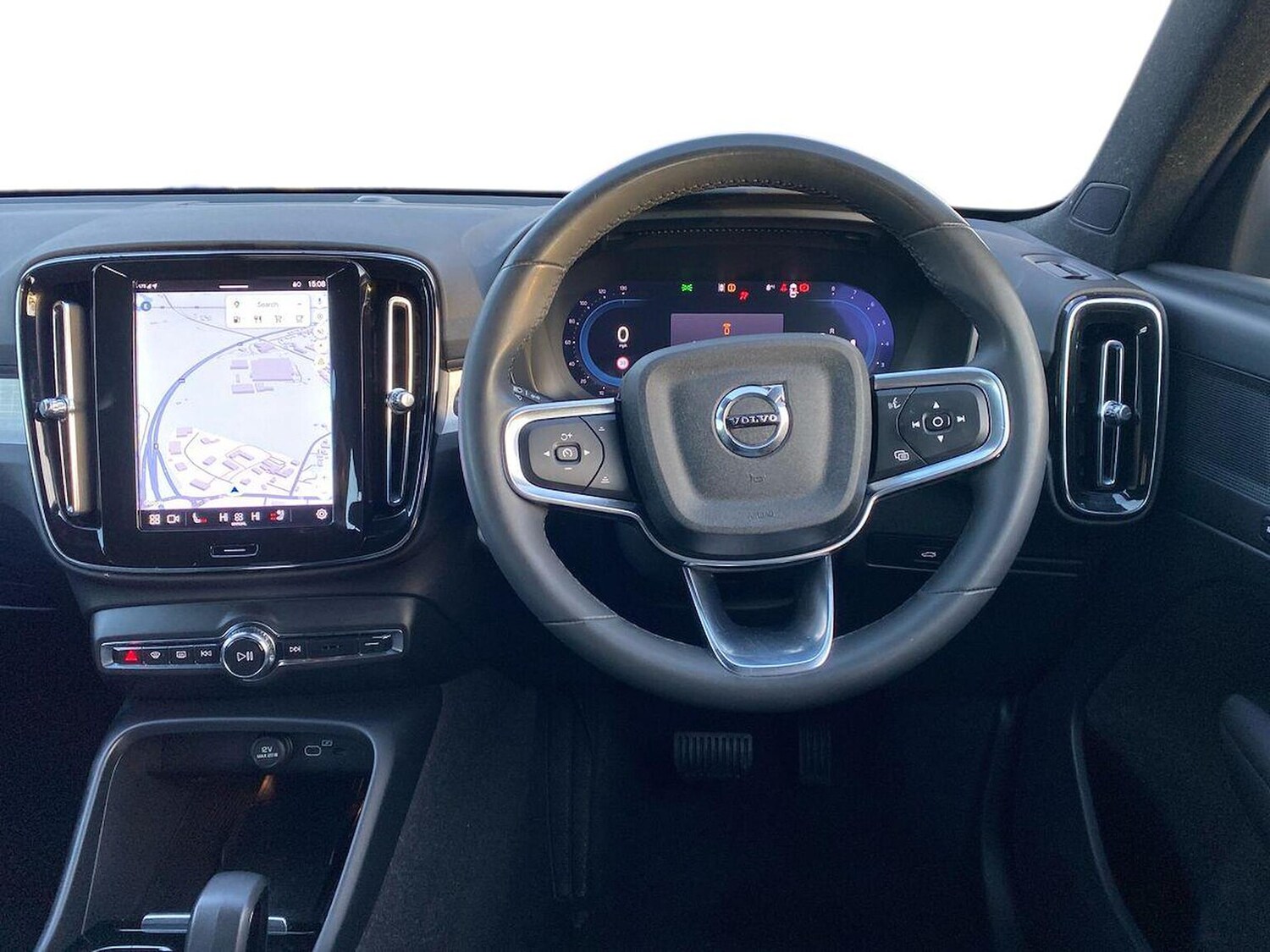 Used Volvo XC40 2024 for sale - 77488944: Photo 9