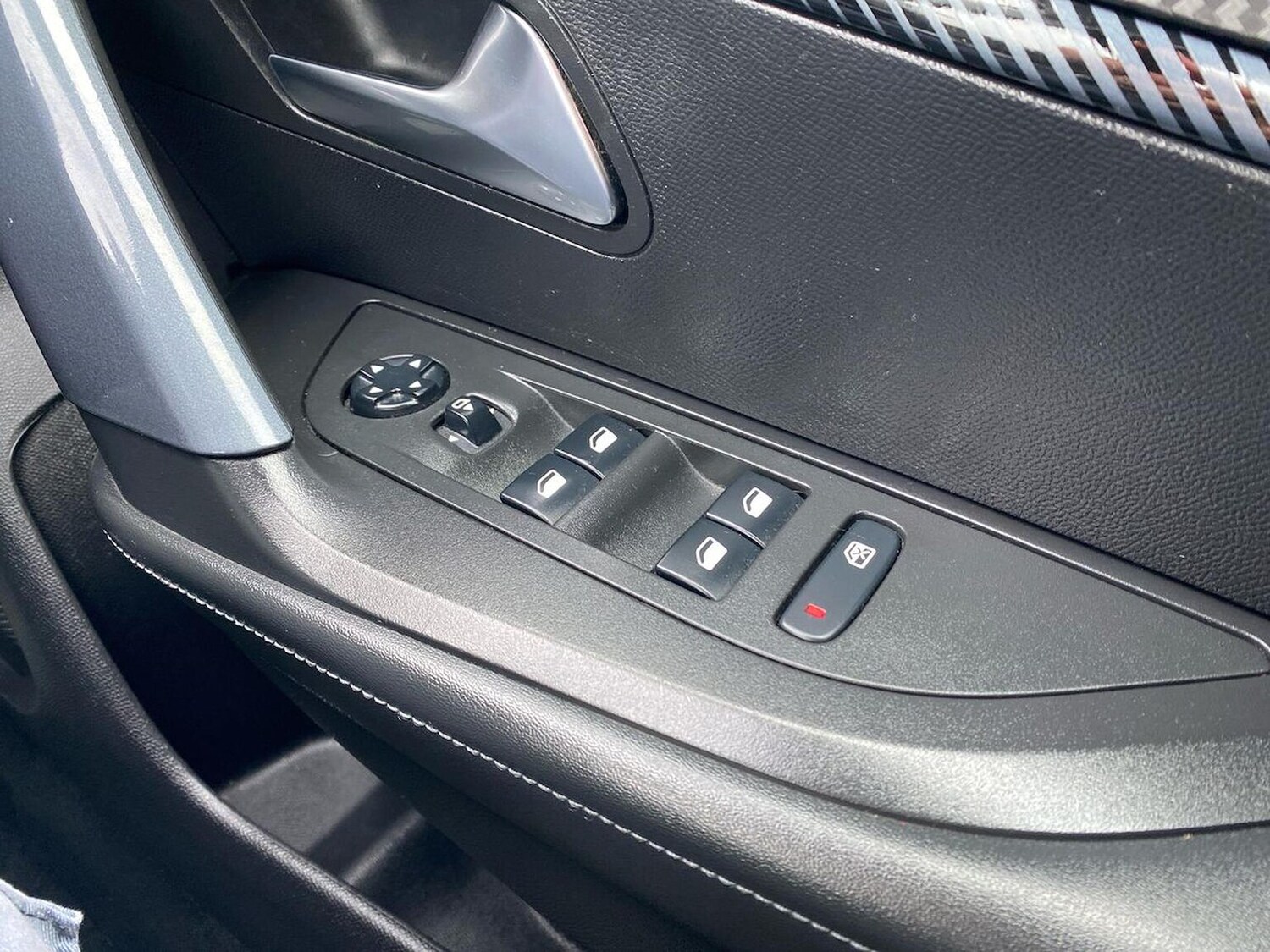 Used Peugeot 2008 2020 for sale - 78193782: Photo 23