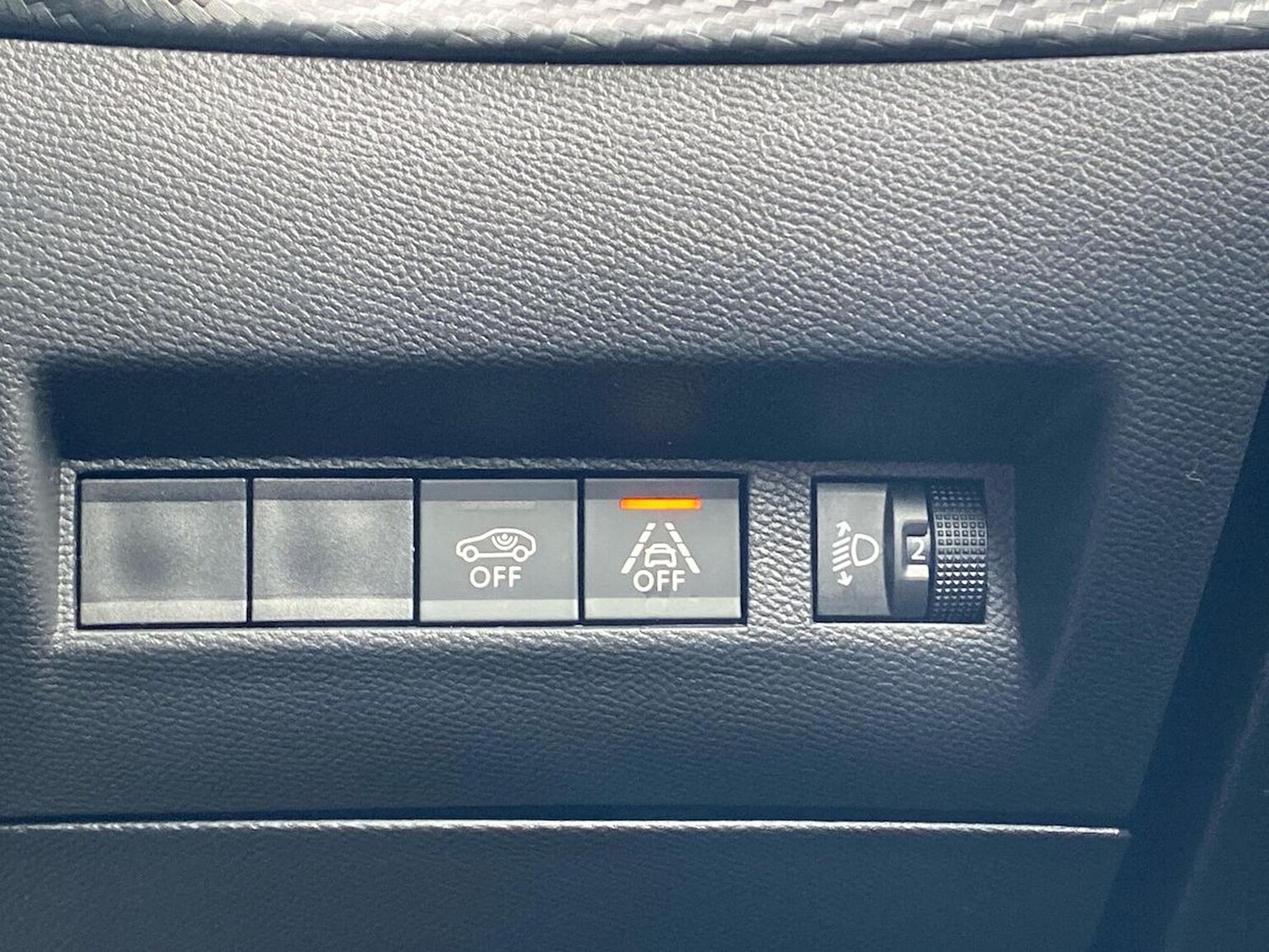 Used Peugeot 2008 2020 for sale - 78193782: Photo 27