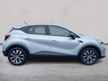 Used Renault Captur 2023 for sale - 79417789: Photo