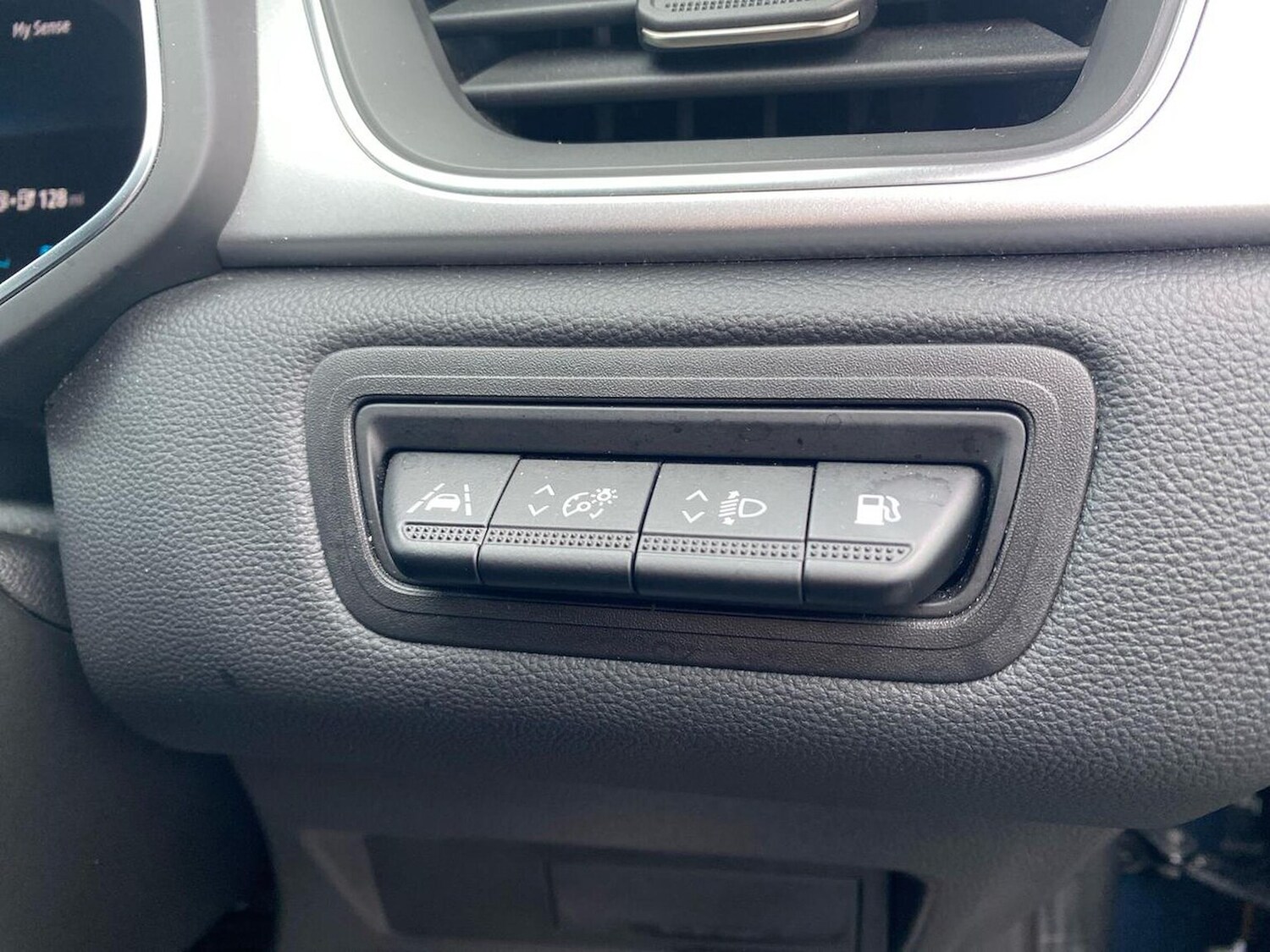 Used Renault Captur 2023 for sale - 78053537: Photo 25