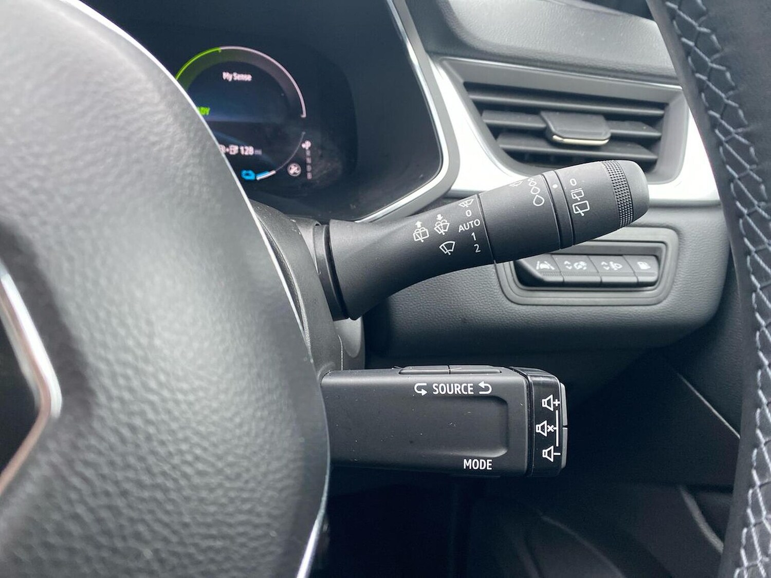 Used Renault Captur 2023 for sale - 78053537: Photo 28