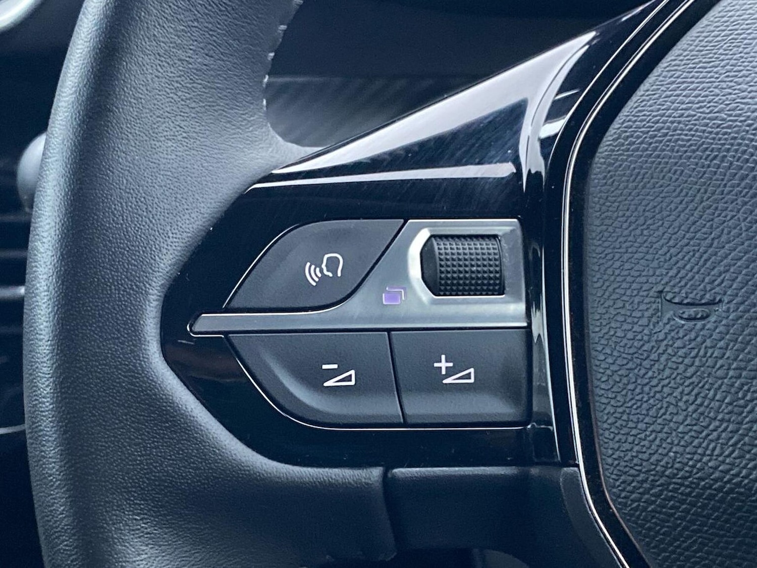 Used Peugeot 208 2022 for sale - 77024257: Photo 27