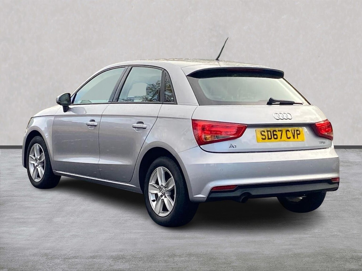 Used Audi A1 2017 for sale - 77008296: Photo 2