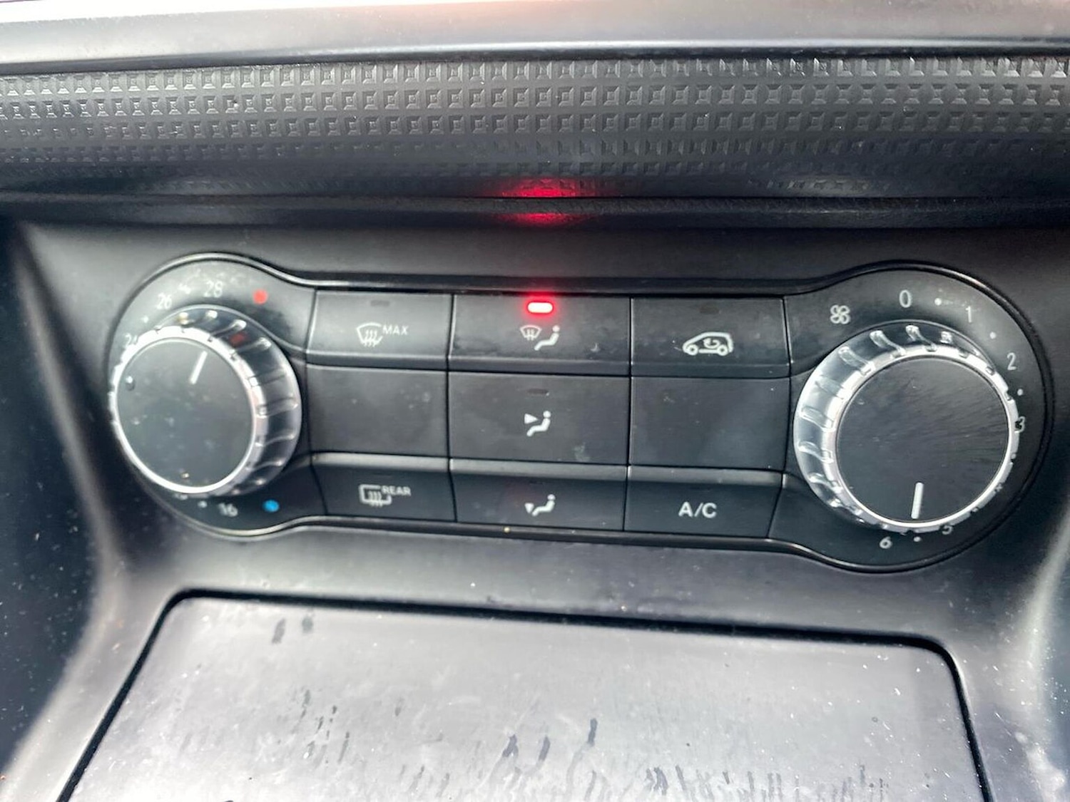 Used Mercedes-Benz A-Class 2015 for sale - 76412515: Photo 12