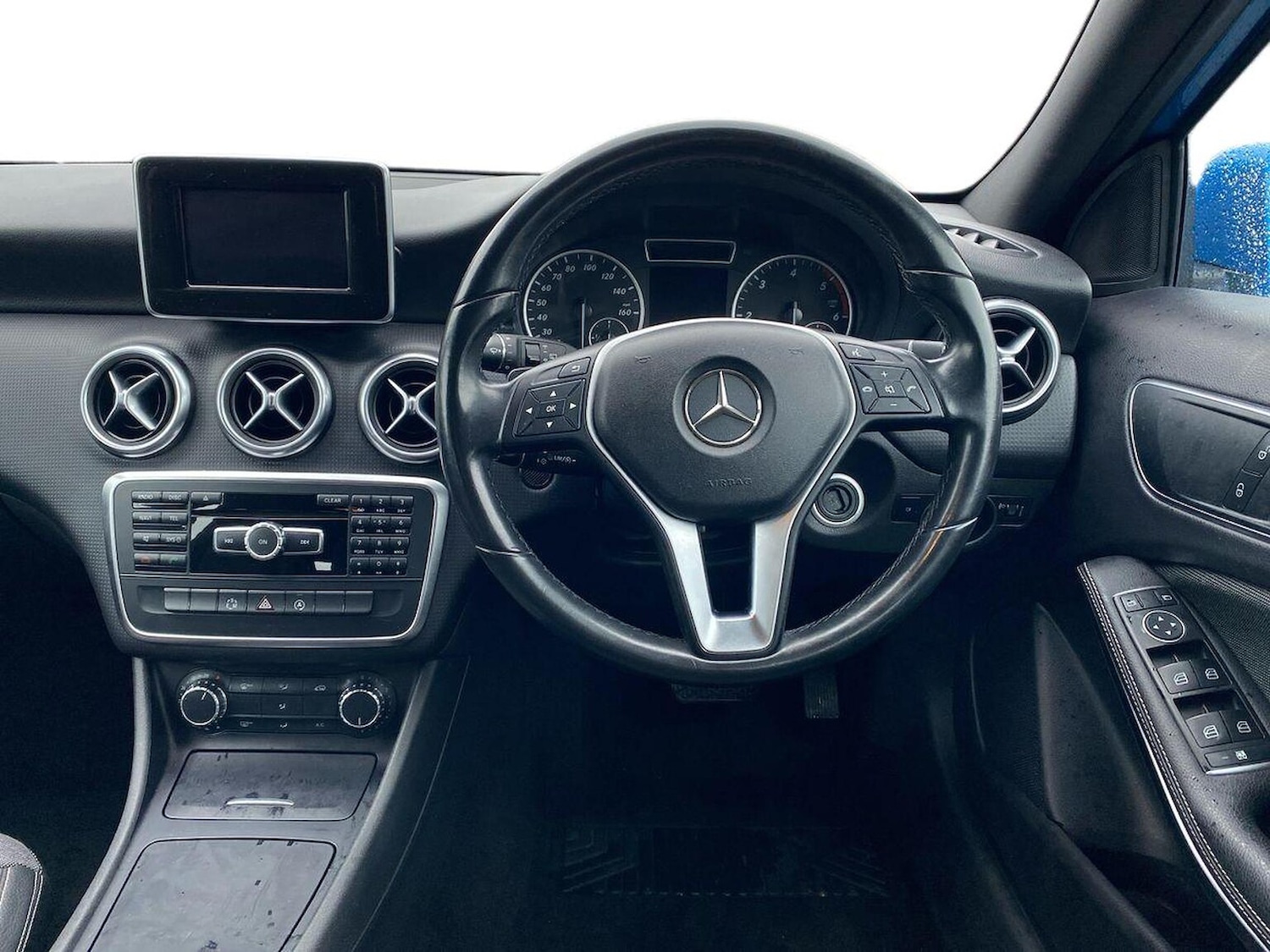 Used Mercedes-Benz A-Class 2015 for sale - 76412515: Photo 9