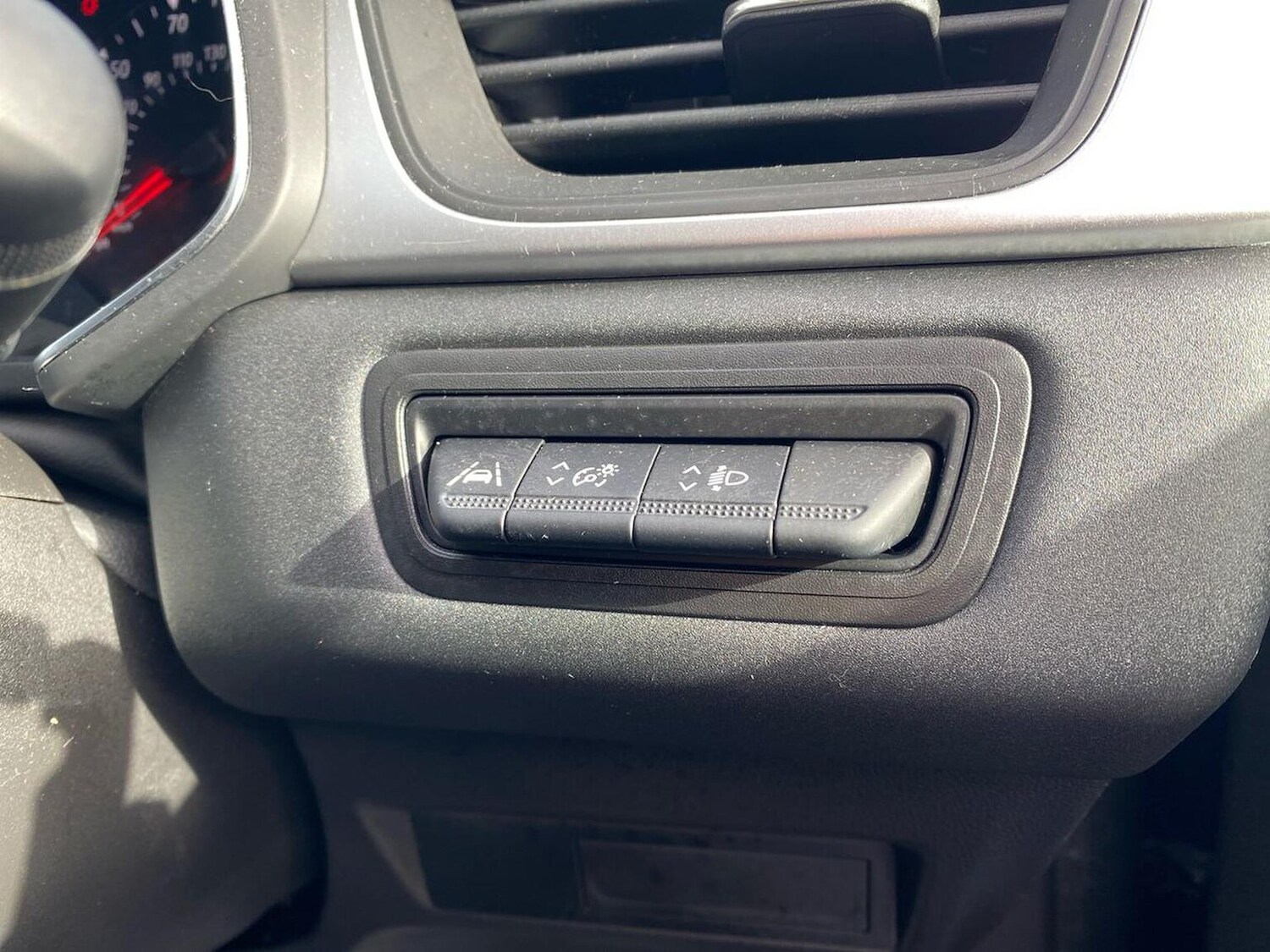 Used Renault Captur 2023 for sale - 78190996: Photo 27