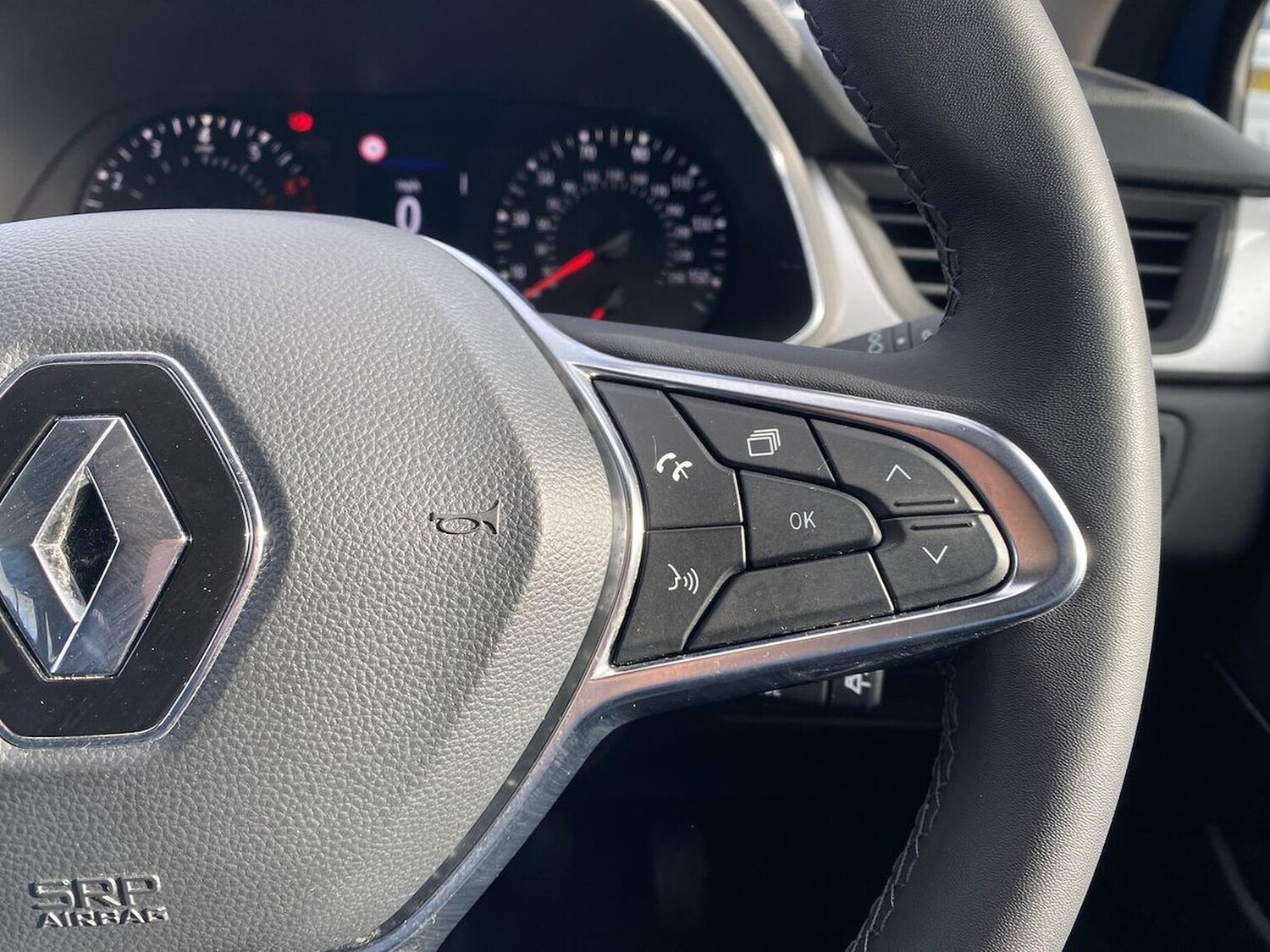 Used Renault Captur 2023 for sale - 78190996: Photo 28