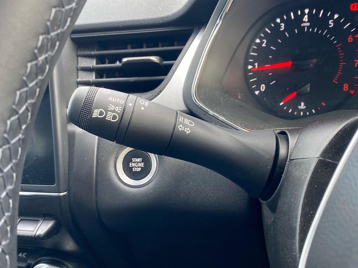 Used Renault Captur 2023 for sale - 78190996: Photo 31