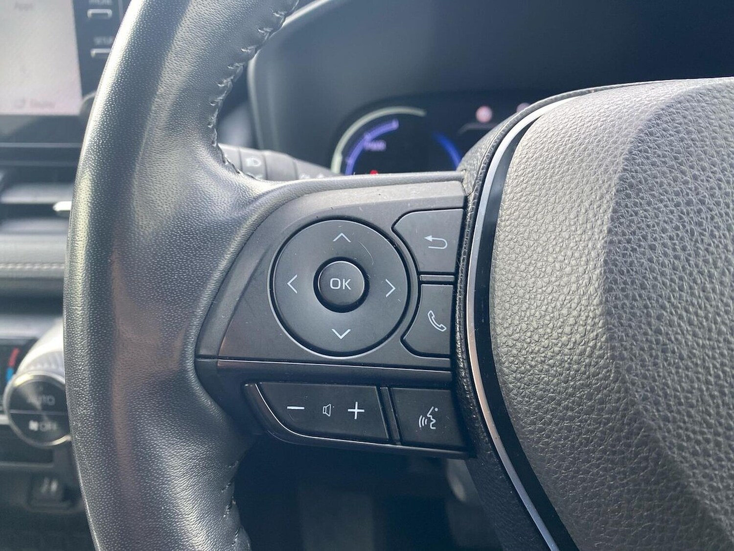 Used Toyota RAV4 2019 for sale - 76566527: Photo 27