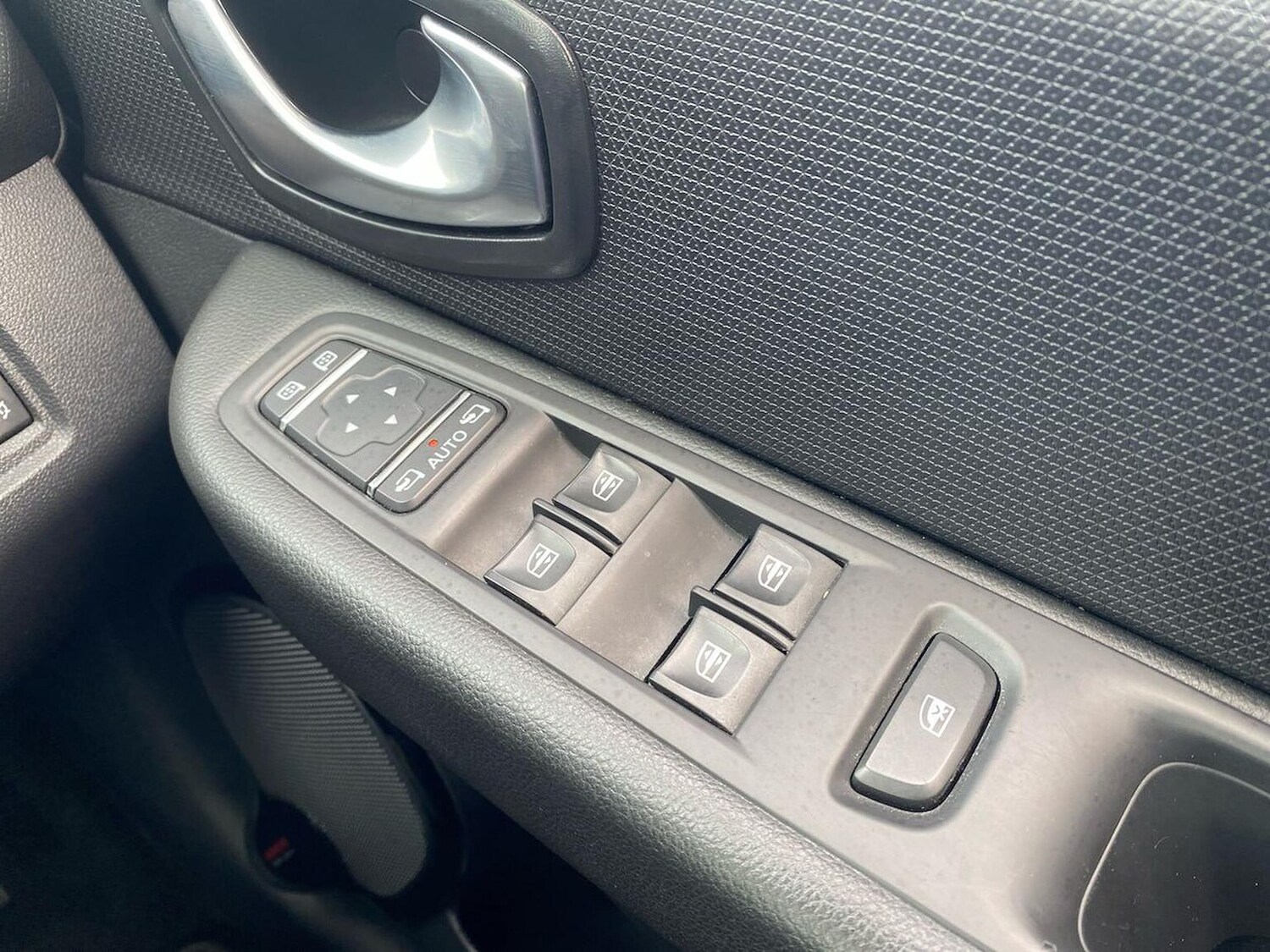 Used Renault Clio 2018 for sale - 78193677: Photo 23