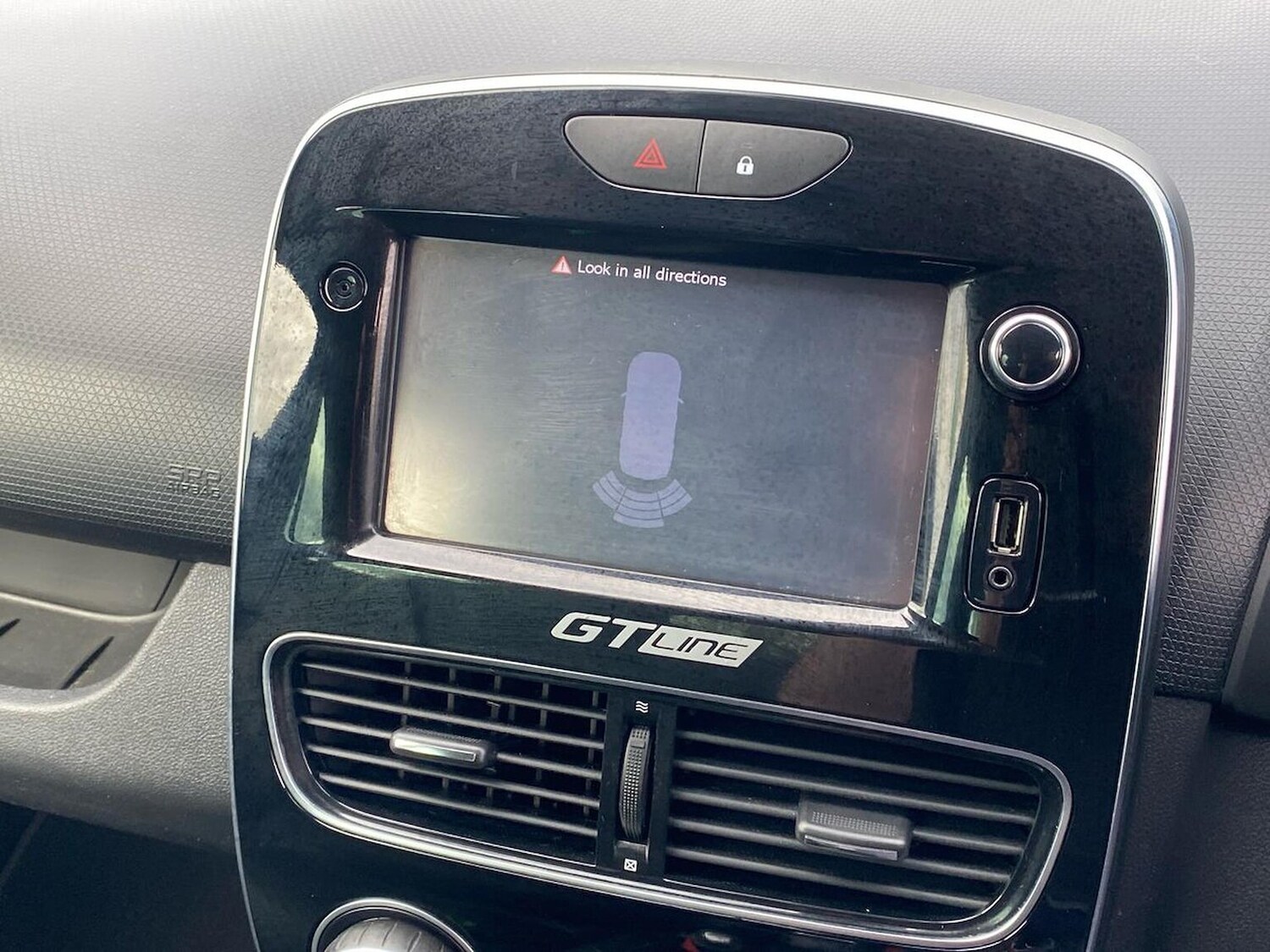 Used Renault Clio 2018 for sale - 78193677: Photo 25