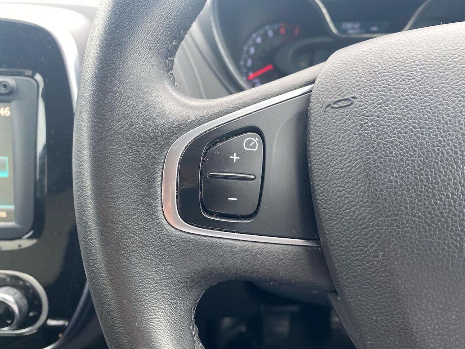 Used Renault Captur 2019 for sale - 78193570: Photo 28