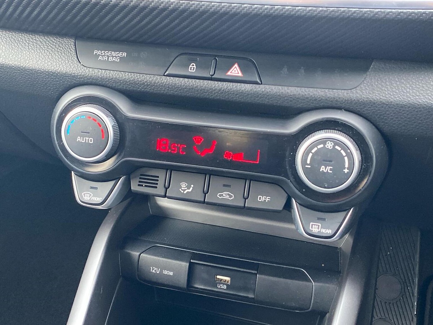 Used Kia Stonic 2021 for sale - 76490725: Photo 12