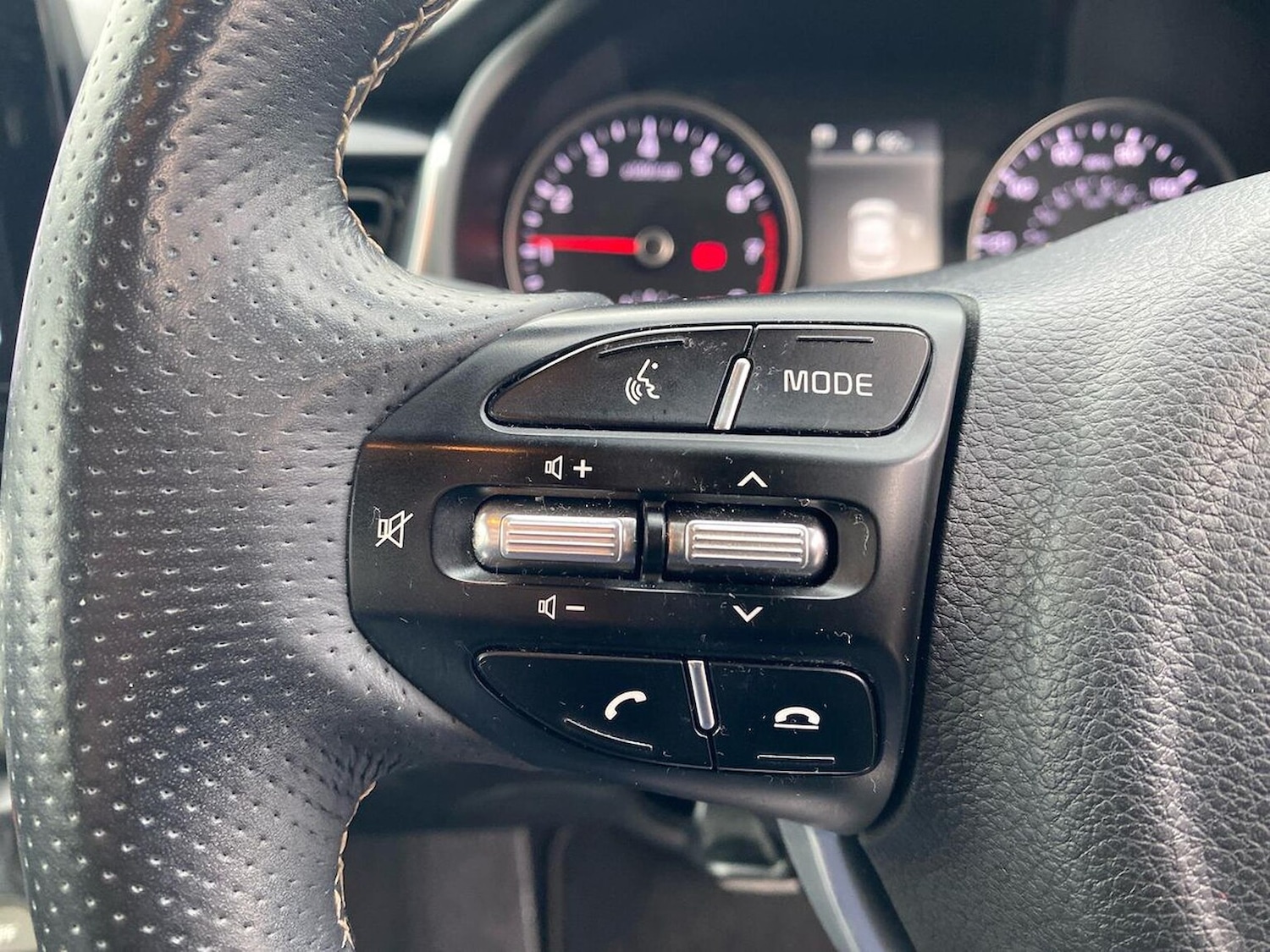 Used Kia Stonic 2021 for sale - 76490725: Photo 27