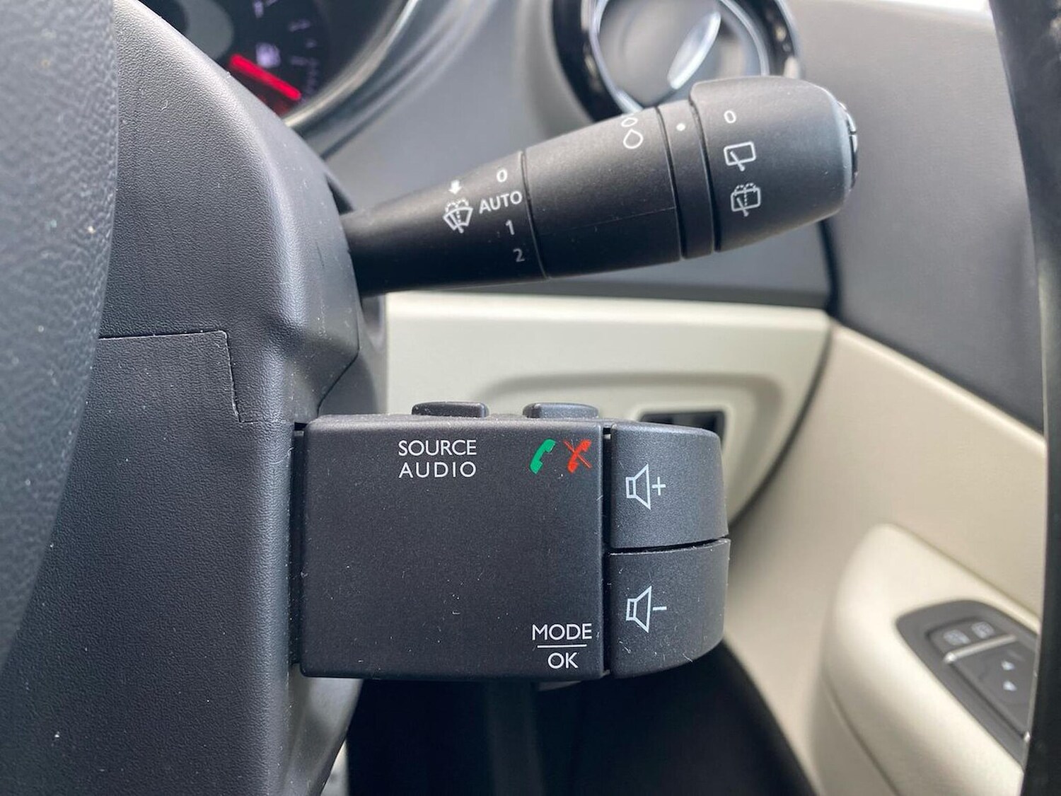 Used Renault Captur 2020 for sale - 76566544: Photo 26