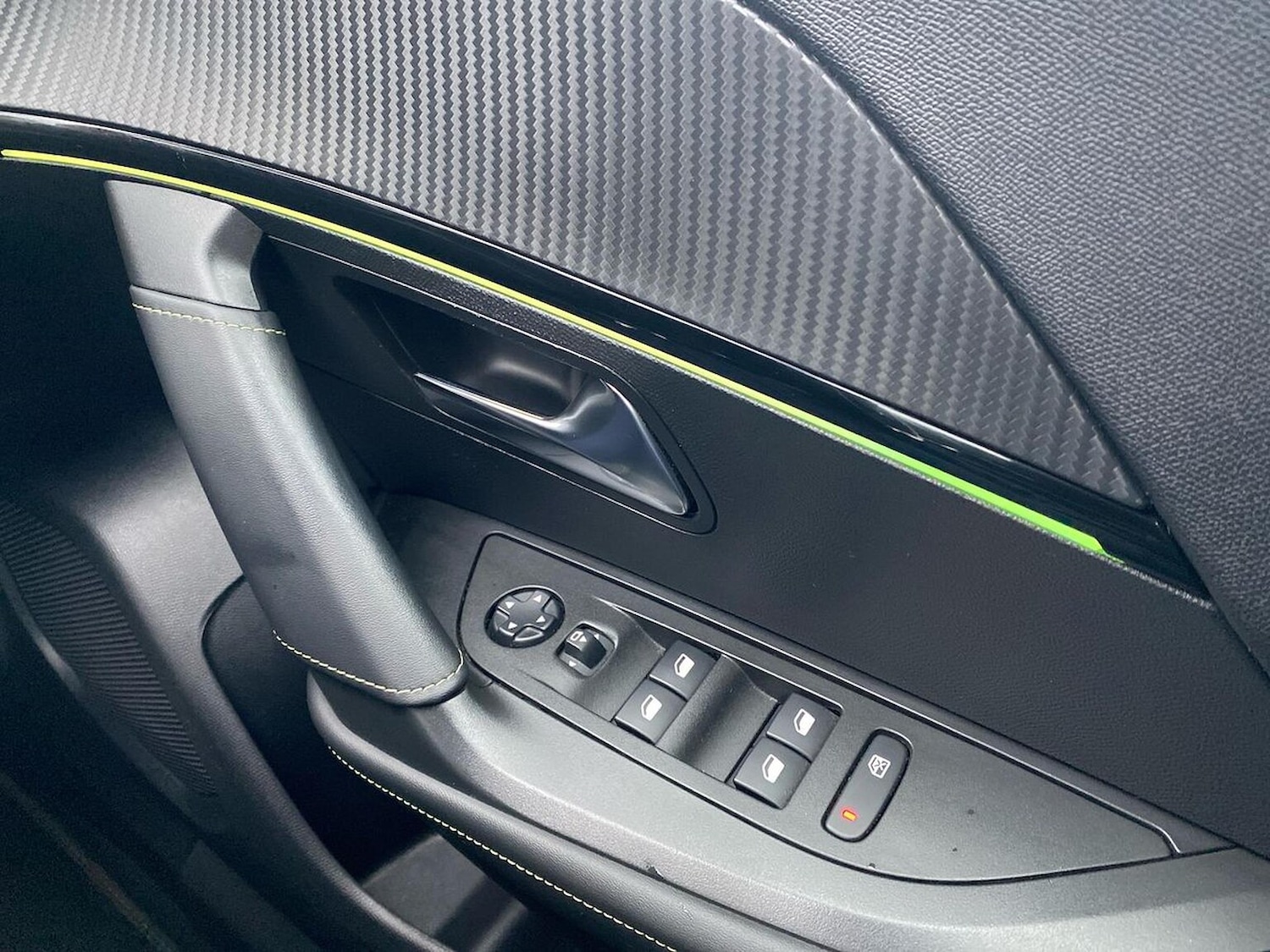 Used Peugeot 2008 2022 for sale - 77872143: Photo 21